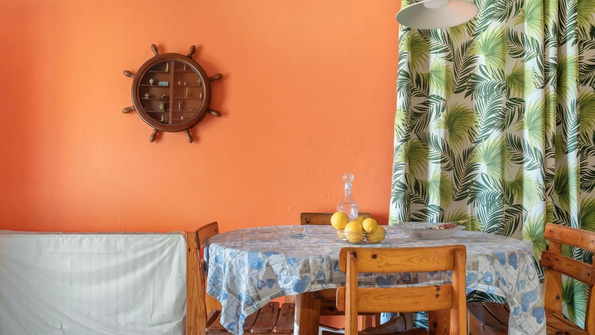 Palati Villa Ratzaklíon 0*,  Yunanistan